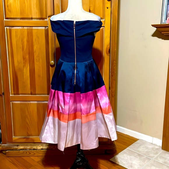 TED BAKER MARINA FIT AND FLARE MOSIAC STRIPED DRESS SZ US 6 OR TED SZ 2 - Picture 4 of 6